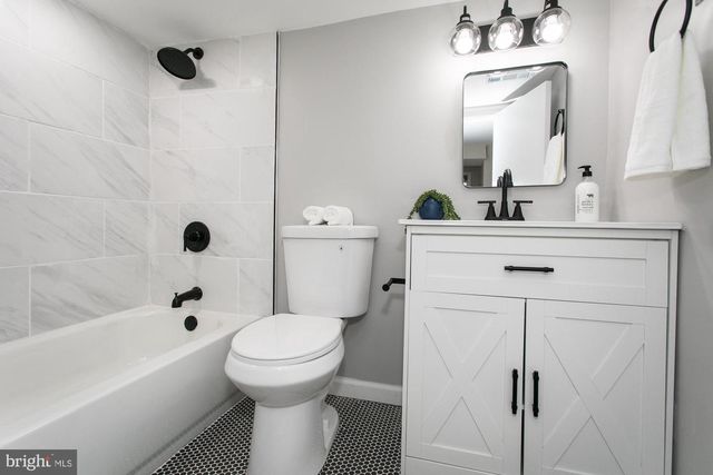 4903 CHALGROVE AVE, Baltimore, MD 21215