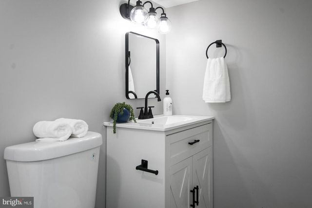 4903 CHALGROVE AVE, Baltimore, MD 21215