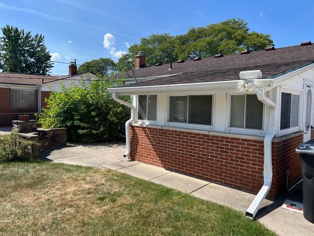 19436 Donna Street, Livonia, MI 48152