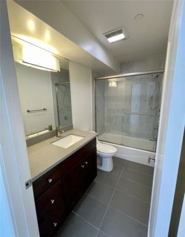 10844 Blix Street 101, North Hollywood, CA 91602