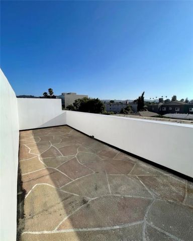 10844 Blix Street 101, North Hollywood, CA 91602