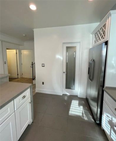 10844 Blix Street 101, North Hollywood, CA 91602