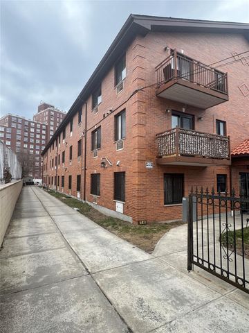 7548 Parsons Boulevard 2A, Fresh Meadows, NY 11366