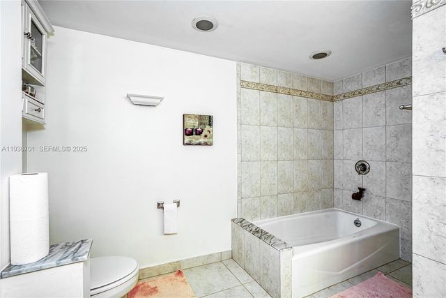 1833 S Ocean Dr 902, Hallandale Beach, FL 33009