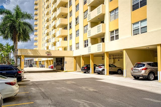 1833 S Ocean Dr 902, Hallandale Beach, FL 33009