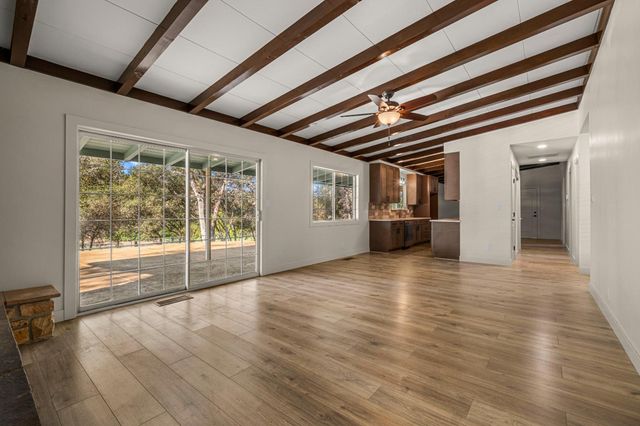 1663 Glen Dr, Placerville, CA 95667