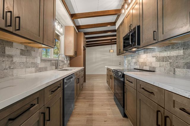 1663 Glen Dr, Placerville, CA 95667