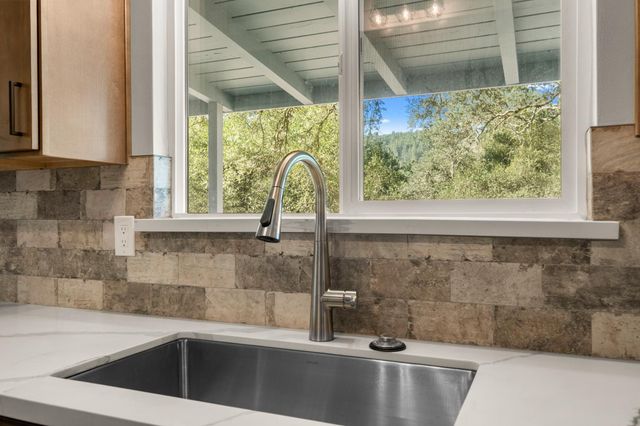 1663 Glen Dr, Placerville, CA 95667