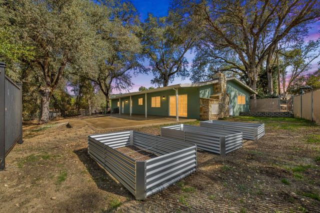 1663 Glen Dr, Placerville, CA 95667
