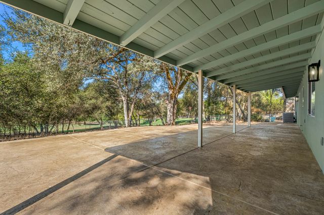 1663 Glen Dr, Placerville, CA 95667