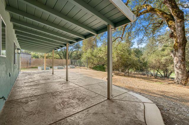 1663 Glen Dr, Placerville, CA 95667