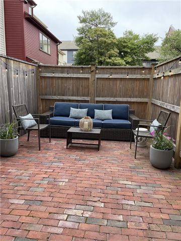 310 Swans Wharf Row, Newport, RI 02840