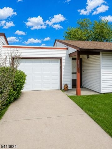 149 Maclura Plz, Monroe Twp., NJ 08831