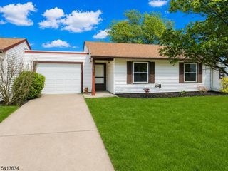 149 Maclura Plz, Monroe Twp., NJ 08831