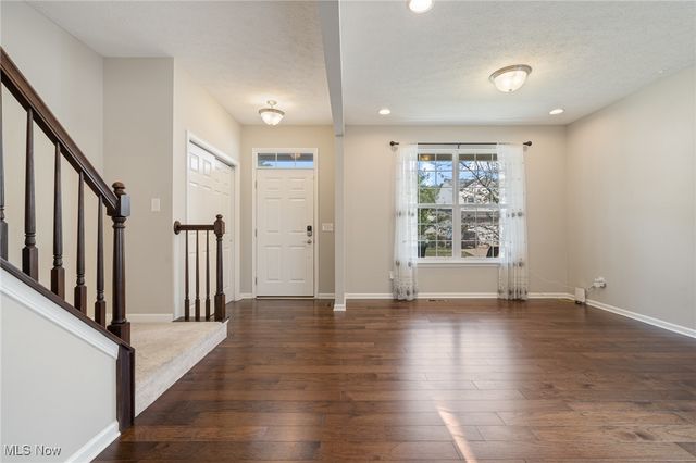 32825 Rebecca Lane, Avon Lake, OH 44012