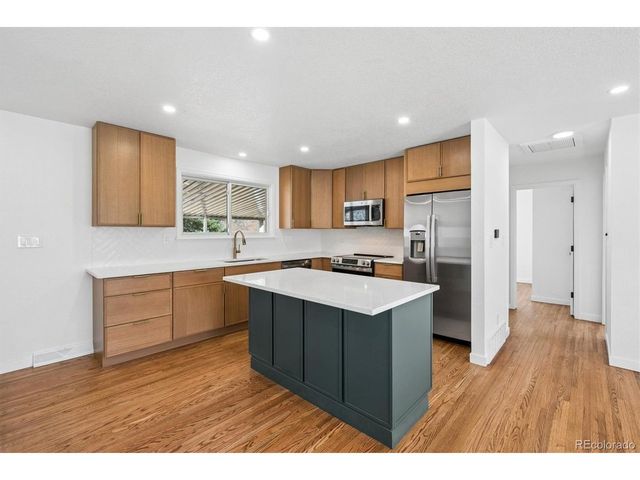 1470 S Cody St, Lakewood, CO 80232