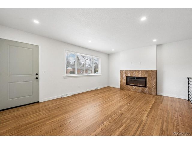 1470 S Cody St, Lakewood, CO 80232