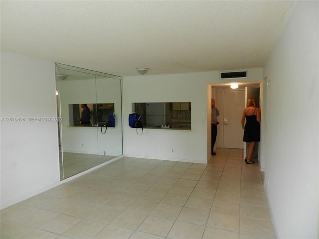 10001 W Atlantic Blvd 216, Coral Springs, FL 33071