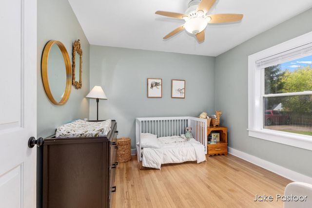 746 Leonard Street NE, Grand Rapids, MI 49503