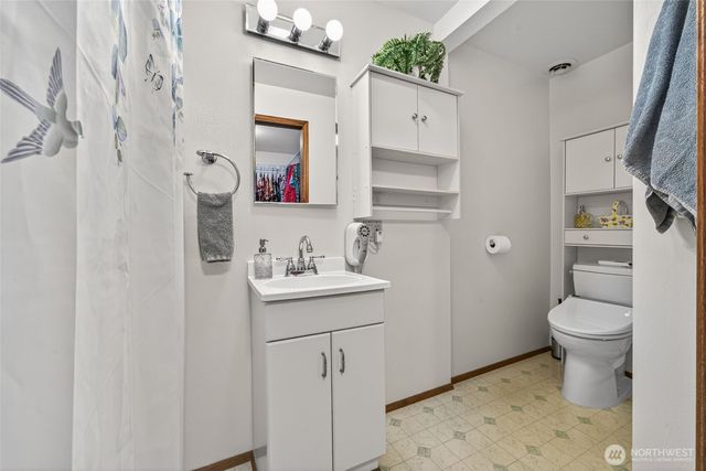 807 Jefferson Avenue NE, Renton, WA 98056