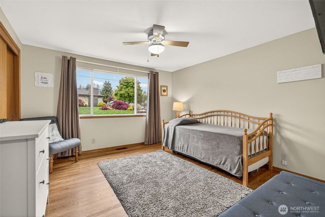 807 Jefferson Avenue NE, Renton, WA 98056