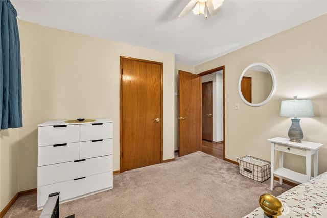 807 Jefferson Avenue NE, Renton, WA 98056