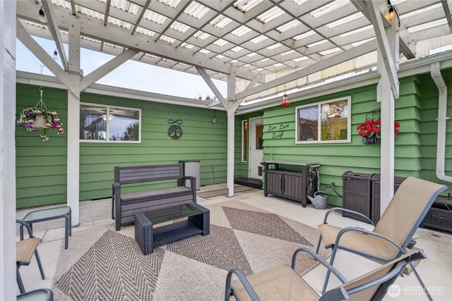 807 Jefferson Avenue NE, Renton, WA 98056