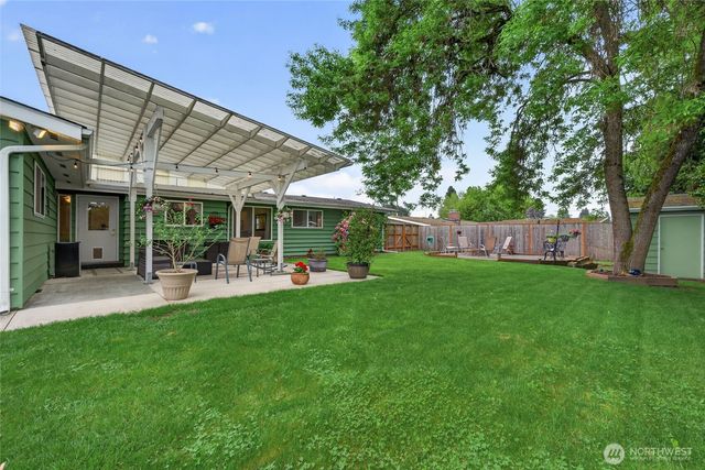 807 Jefferson Avenue NE, Renton, WA 98056