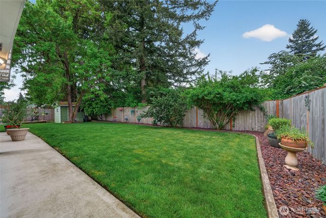 807 Jefferson Avenue NE, Renton, WA 98056