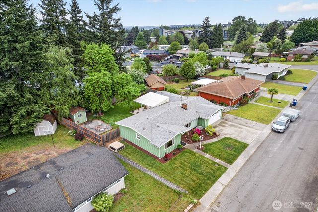 807 Jefferson Avenue NE, Renton, WA 98056