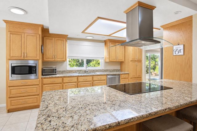 1740 N Berkeley Ave, Turlock, CA 95382