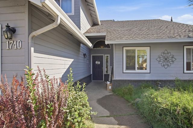 1740 N Berkeley Ave, Turlock, CA 95382