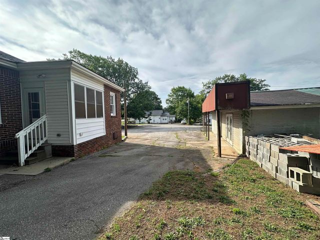 204 S 5th Street, Easley, SC 29640