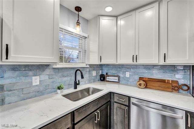 33418 Lake Shore Boulevard, Eastlake, OH 44095