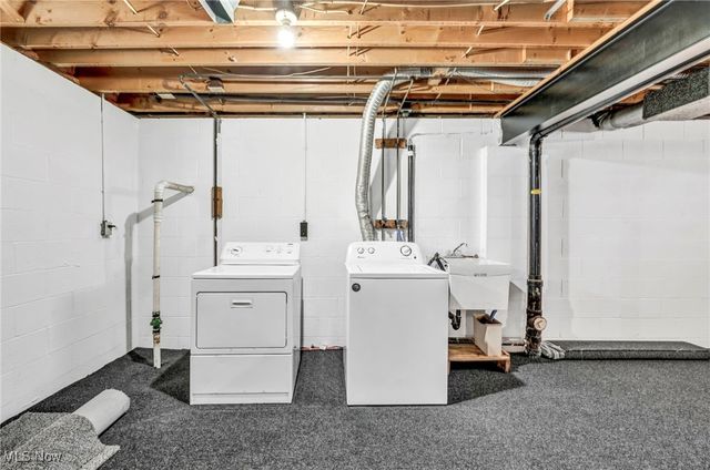 33418 Lake Shore Boulevard, Eastlake, OH 44095