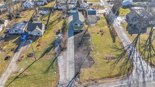 33418 Lake Shore Boulevard, Eastlake, OH 44095