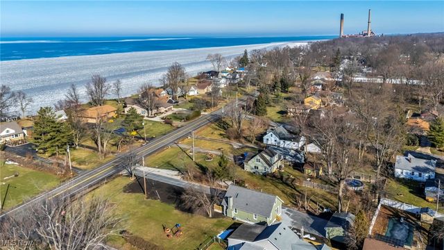 33418 Lake Shore Boulevard, Eastlake, OH 44095