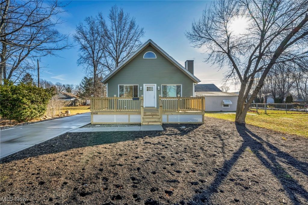 33418 Lake Shore Boulevard, Eastlake, OH 44095