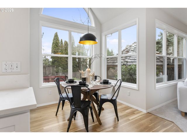 5407 BAY CREEK Dr, Lake Oswego, OR 97035