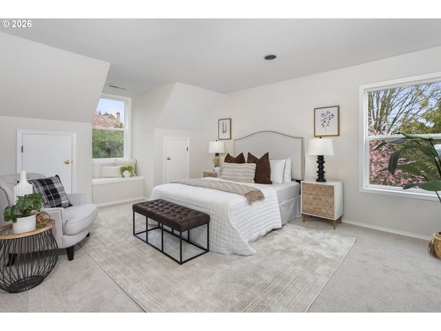 5407 BAY CREEK Dr, Lake Oswego, OR 97035