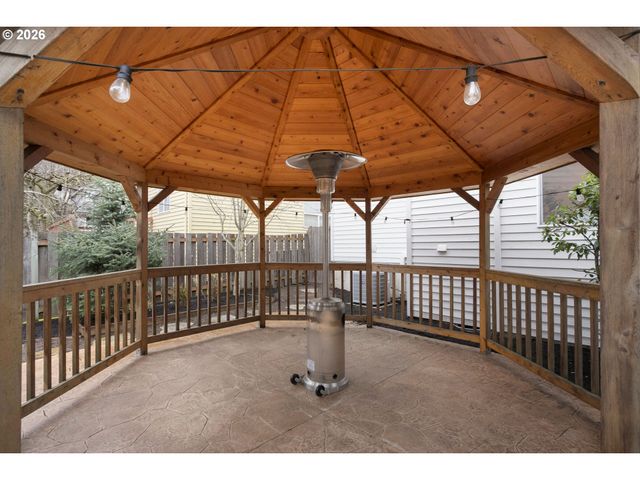 5407 BAY CREEK Dr, Lake Oswego, OR 97035