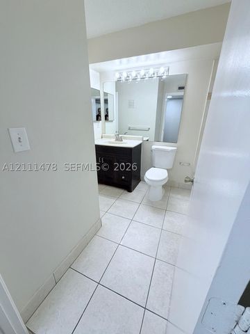 741 Lyons Rd 17108, Coconut Creek, FL 33063