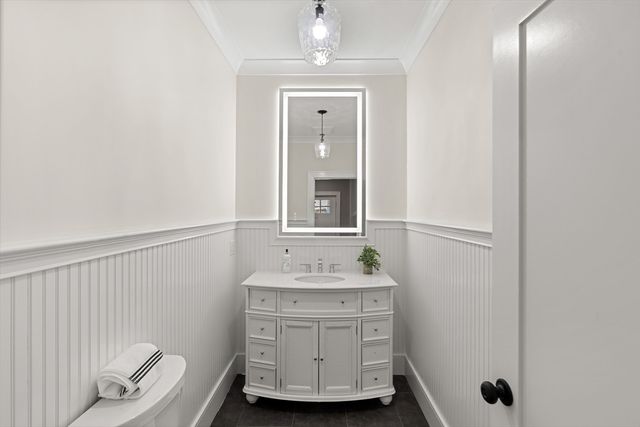 462 Waltham Street, Newton, MA 02645