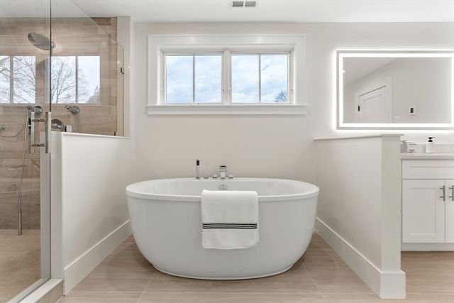 462 Waltham Street, Newton, MA 02645