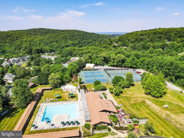 6705 W LAKERIDGE RD, New Market, MD 21774