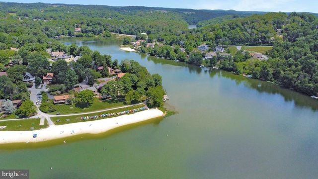 6705 W LAKERIDGE RD, New Market, MD 21774