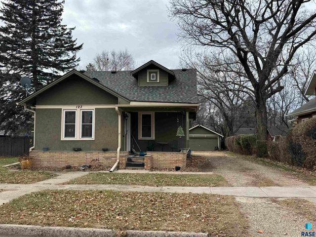 123 N Jefferson Ave Avenue, Madison, SD 57042