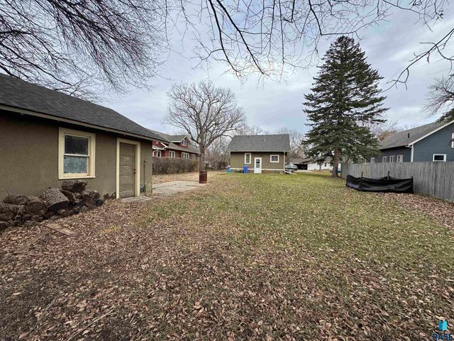 123 N Jefferson Ave Avenue, Madison, SD 57042