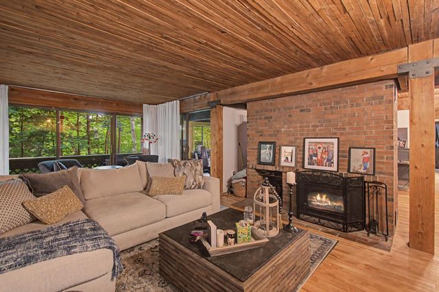122 Redrock Dr Apt 101, Burlington, VT 05401
