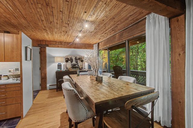122 Redrock Dr Apt 101, Burlington, VT 05401